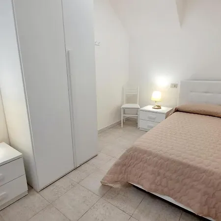 Barbara Fra I Pini Apartment